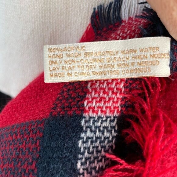 Collections Eighteen Plaid Scarf EUC - Picture 5 of 5